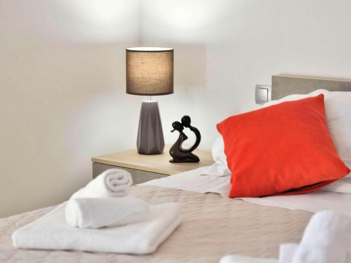 Fancy Apartments Dream บรานา ภายนอก รูปภาพ