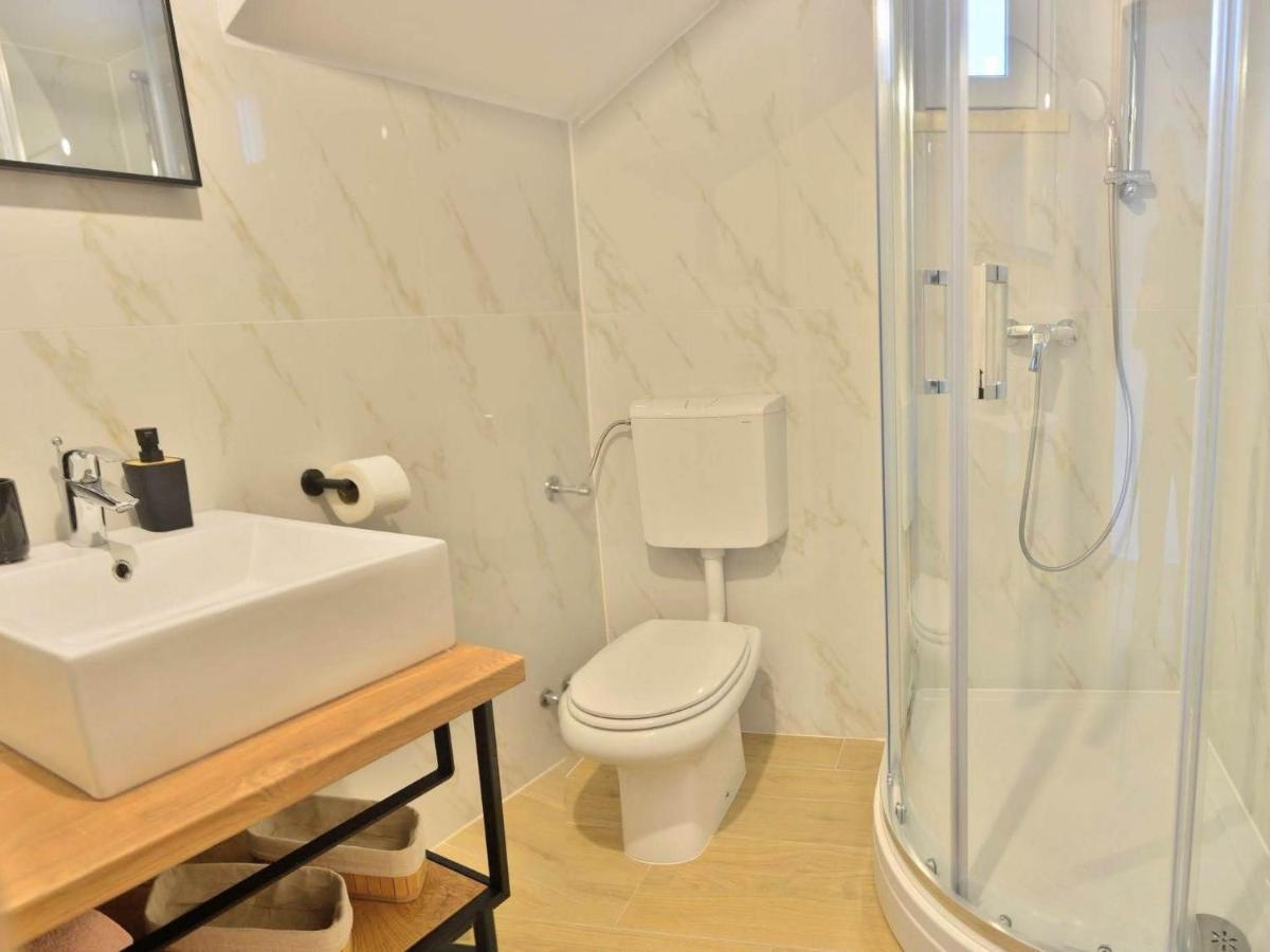 Fancy Apartments Dream บรานา ภายนอก รูปภาพ